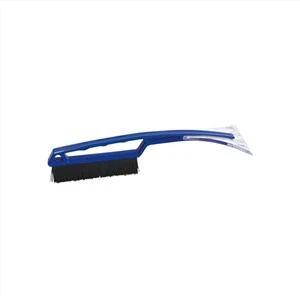 Kartáč na sníh se škrabkou na led